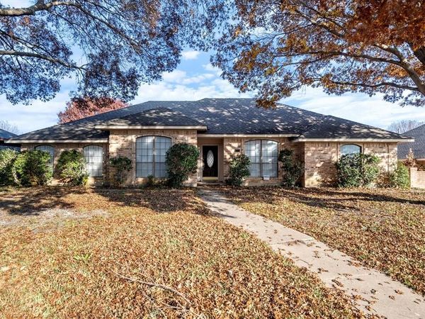 1331 Briarmeade Drive, Duncanville, TX 75137