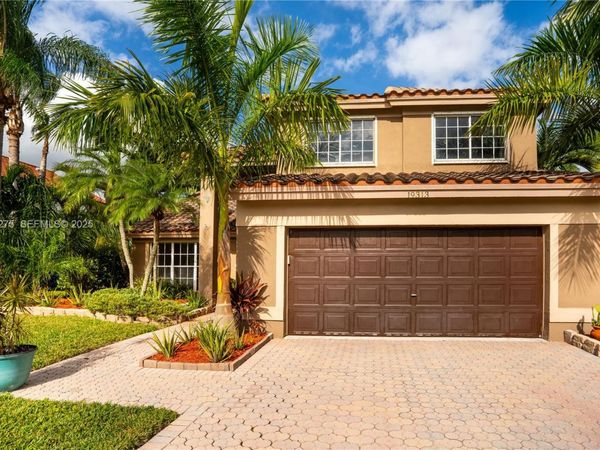 19313 NW 11th St, Pembroke Pines, FL 33029