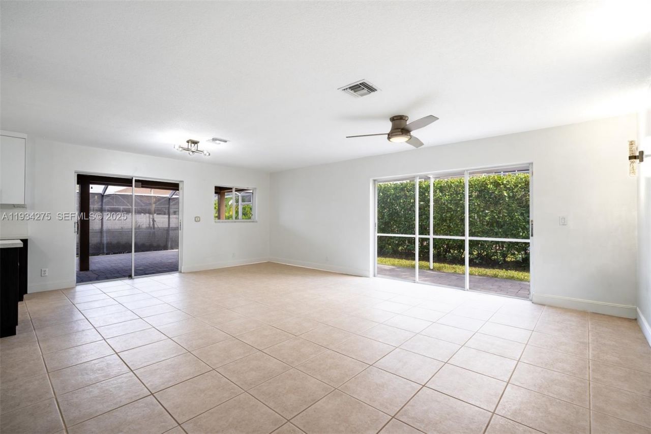 19313 NW 11th St, Pembroke Pines, FL 33029 Photo