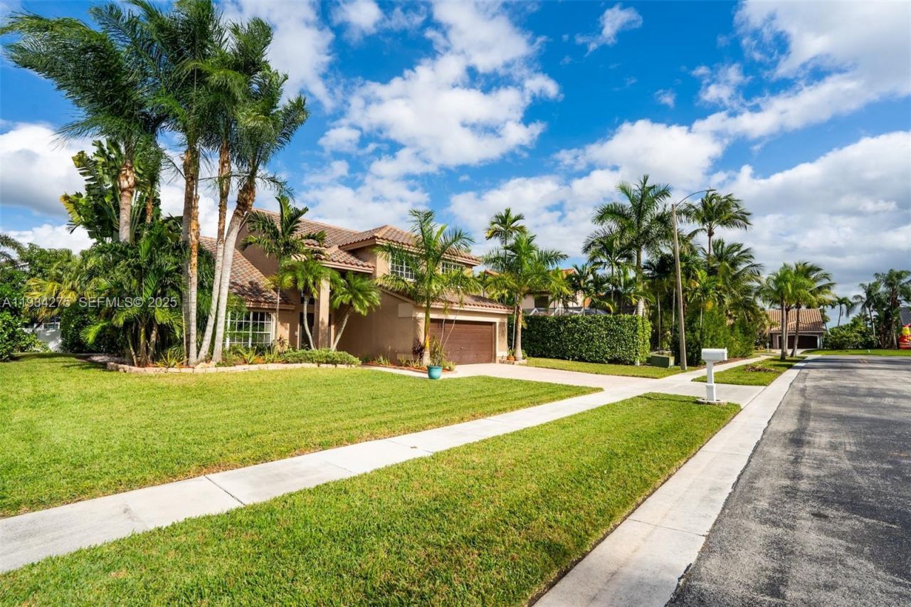 19313 NW 11th St, Pembroke Pines, FL 33029 Photo