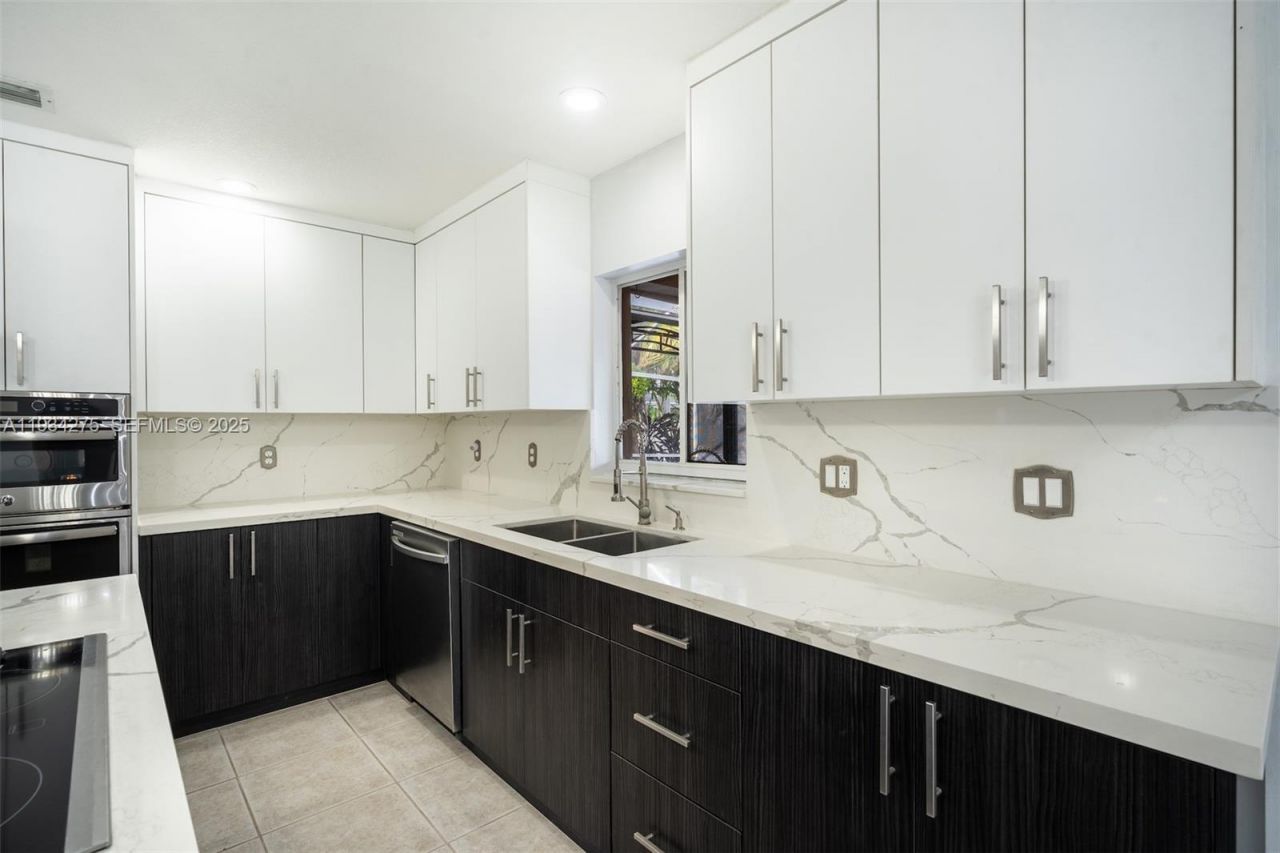 19313 NW 11th St, Pembroke Pines, FL 33029 Photo