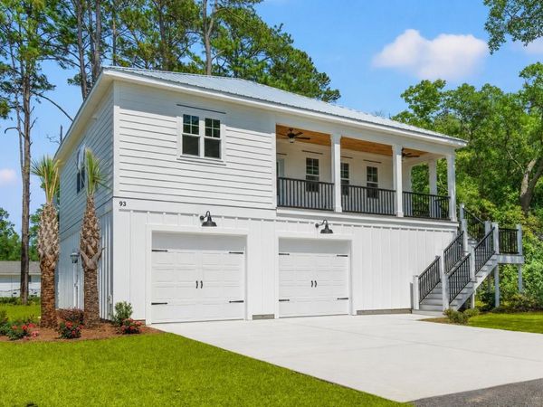 93 Seapine Dr., Pawleys Island, SC 29585