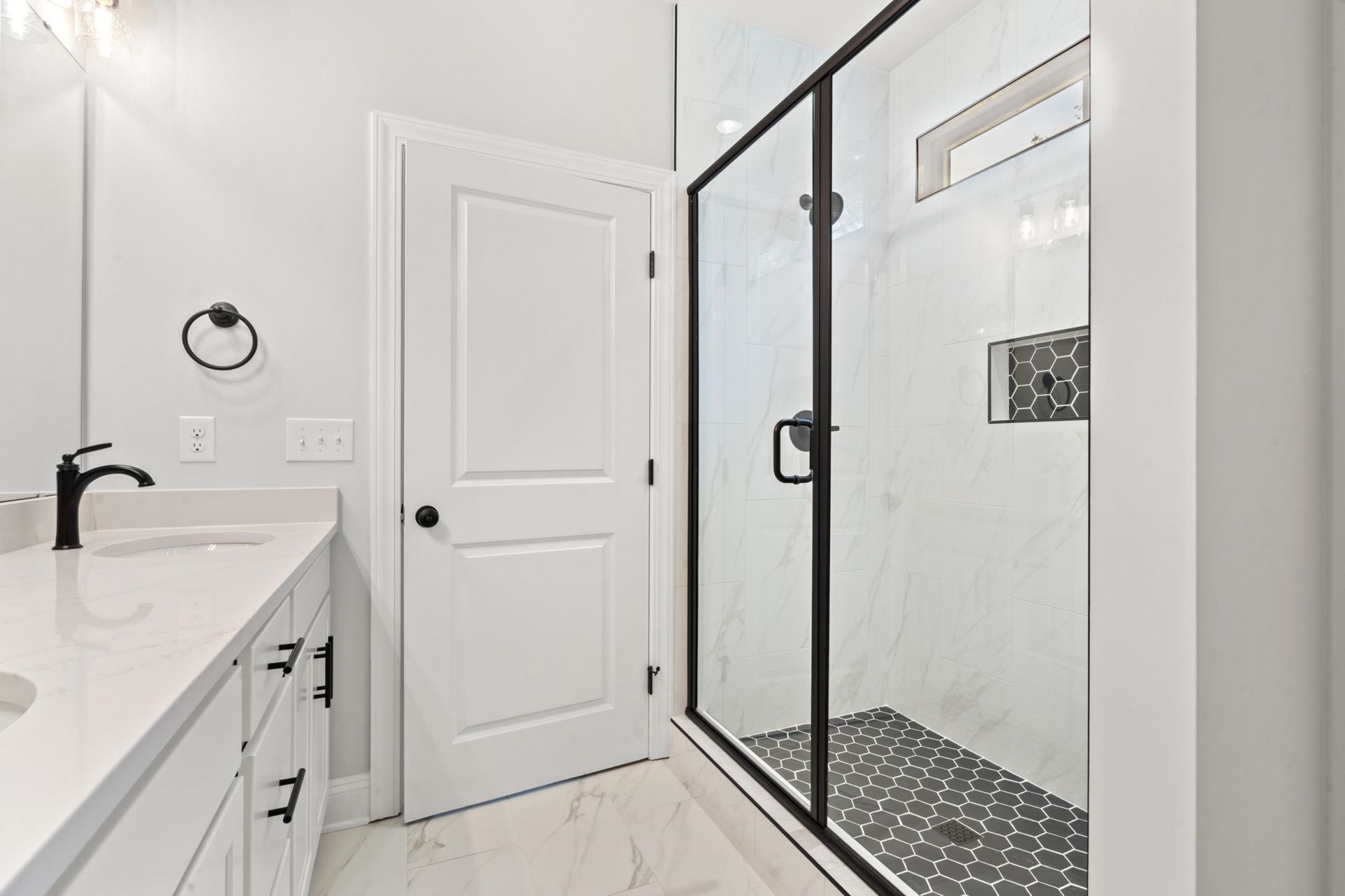 93 Seapine Dr. Photo 6