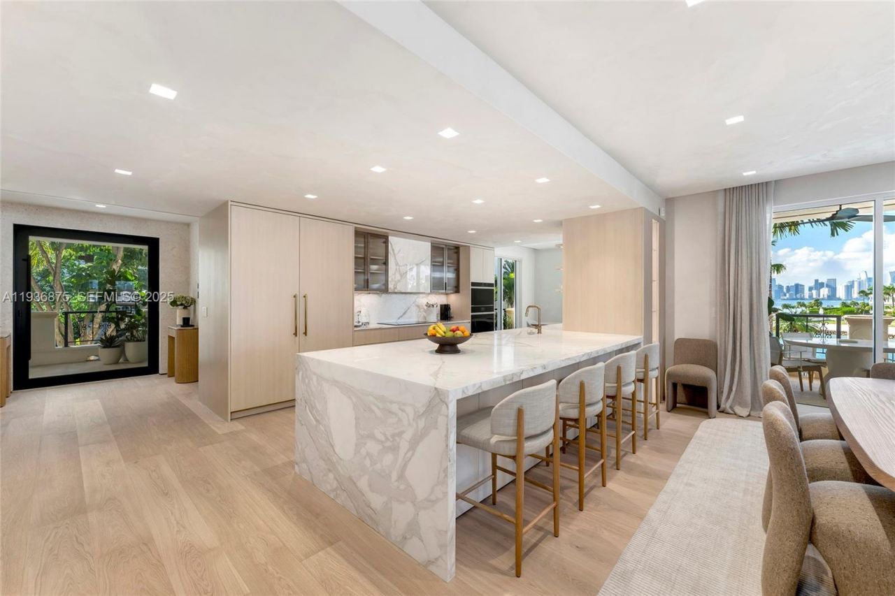 2521 Fisher Island Dr, Unit 6201, Miami Beach, FL 33109 Photo