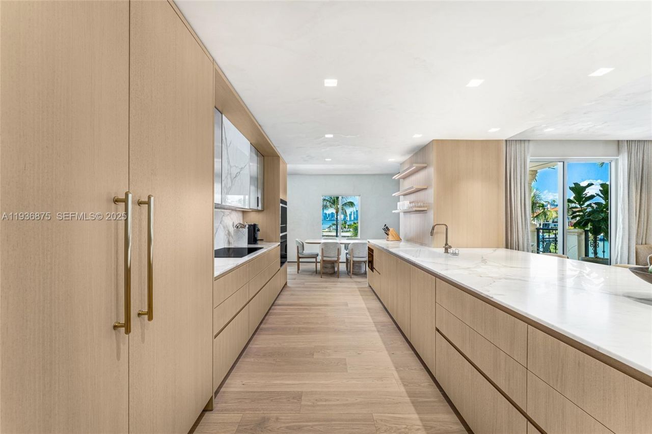 2521 Fisher Island Dr, Unit 6201, Miami Beach, FL 33109 Photo