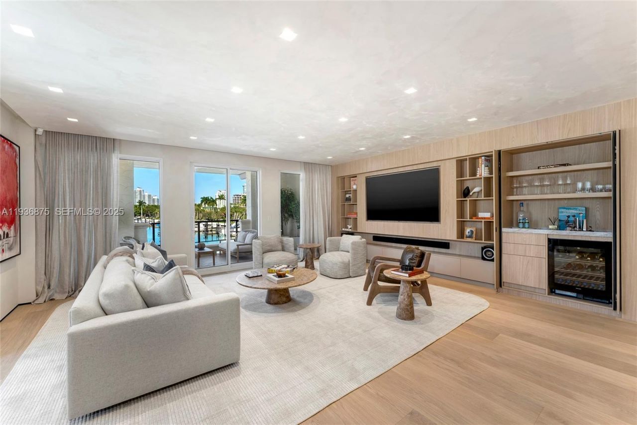 2521 Fisher Island Dr, Unit 6201, Miami Beach, FL 33109 Photo