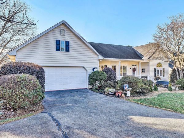 395 Chestnut Creek DR, Hardy, VA 24101