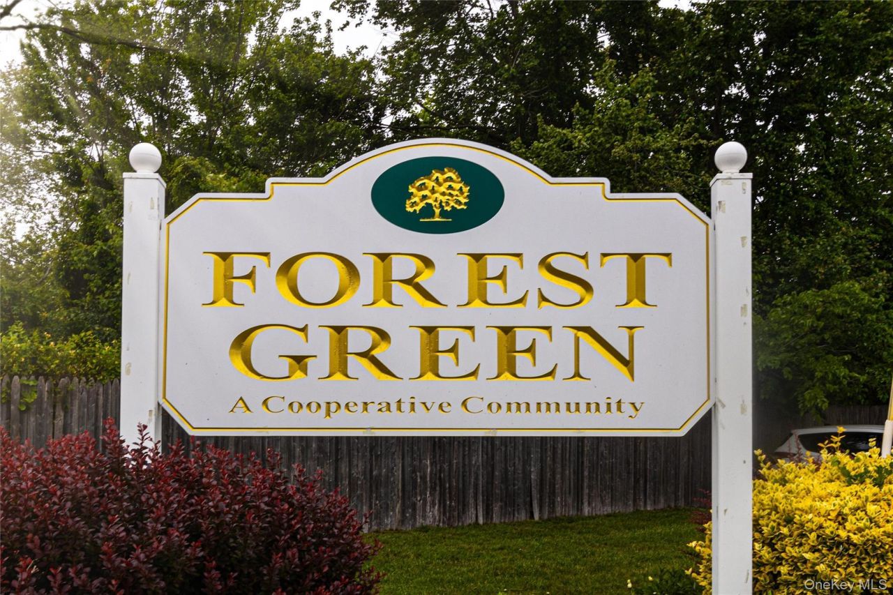 2449 F Union Boulevard, Unit 9B, Islip, NY 11751 Main Photo