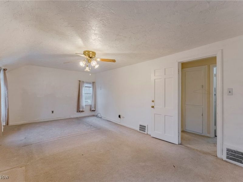 19814 Wickfield Avenue, Warrensville Heights, OH 44122 Photo 14