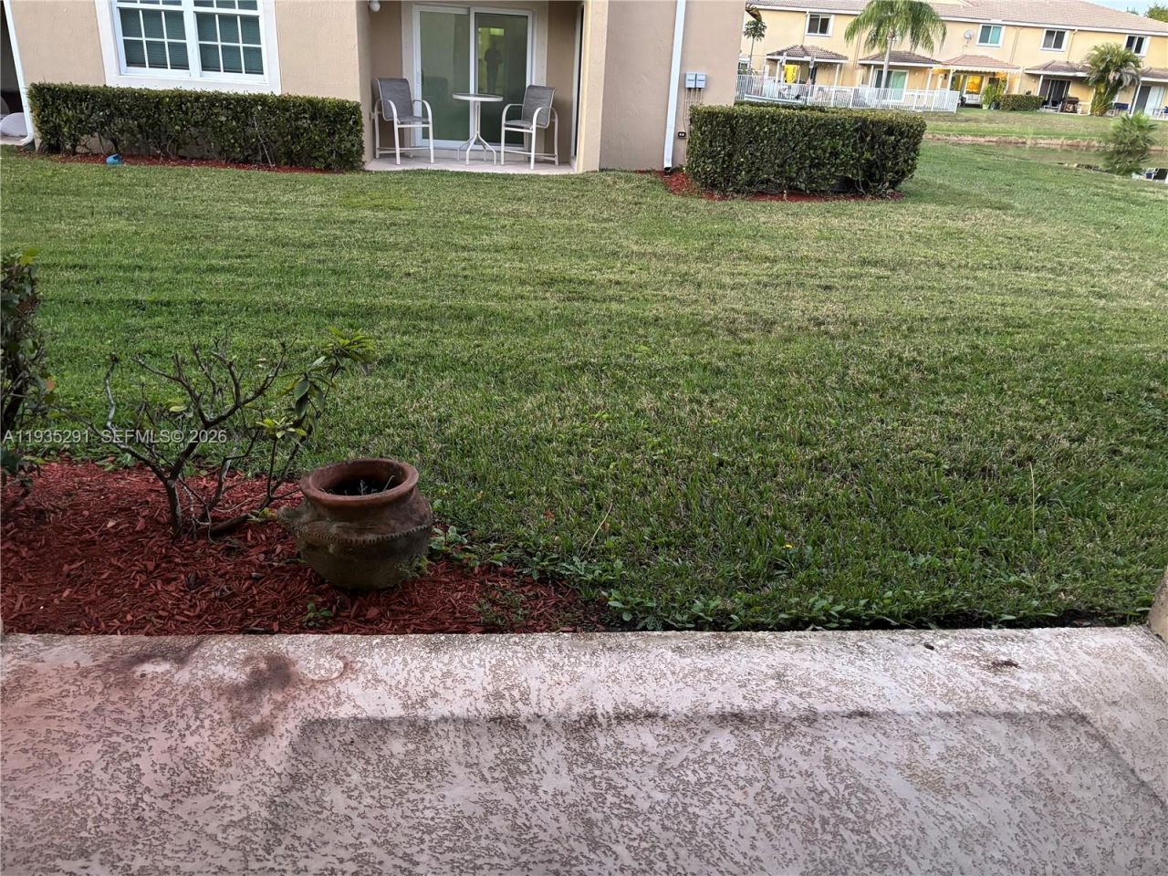 9053 Plymouth Pl, Tamarac, FL 33321 Photo