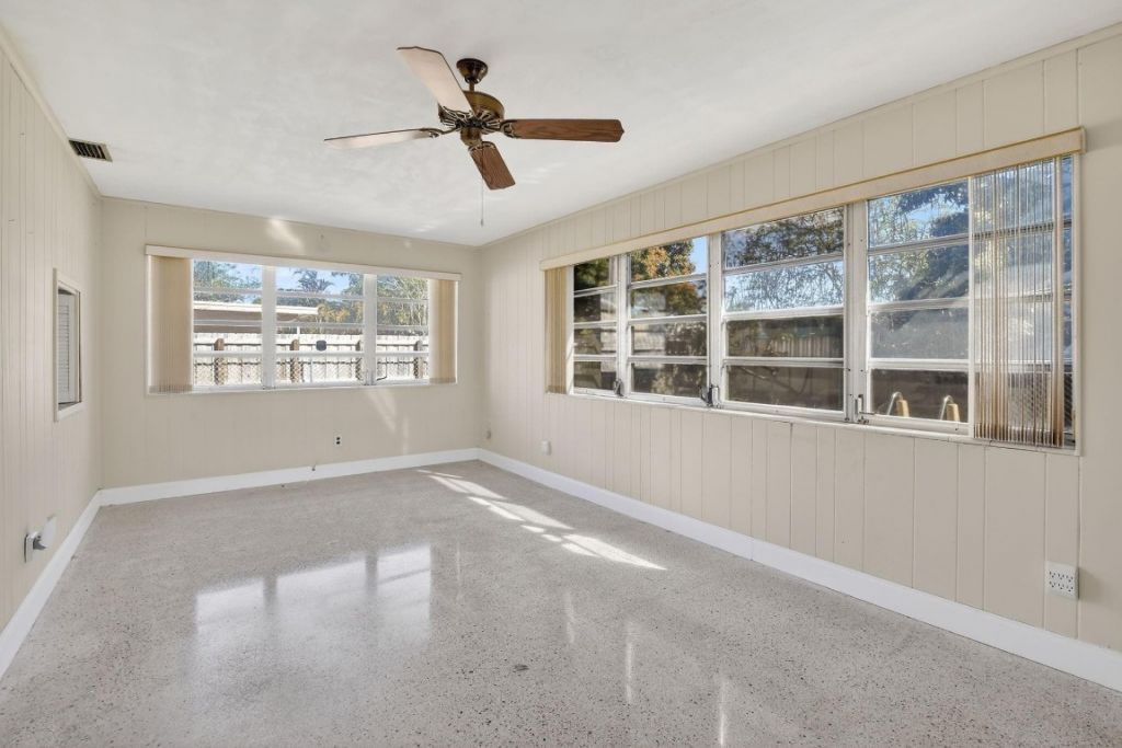 121 NW 77th Way, Pembroke Pines, FL 33024 Photo