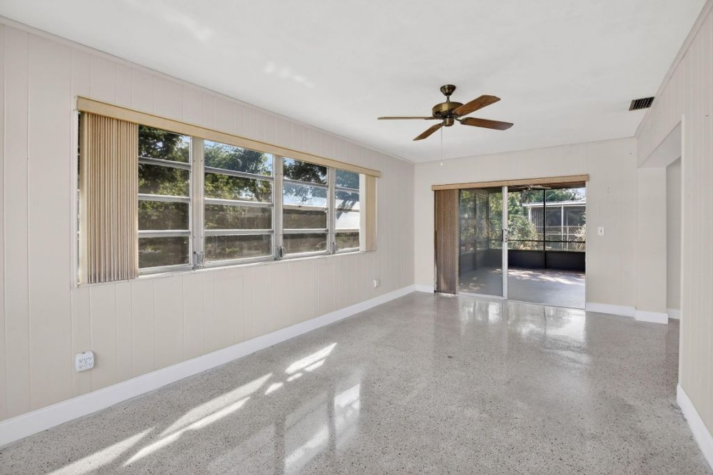 121 NW 77th Way, Pembroke Pines, FL 33024 Photo