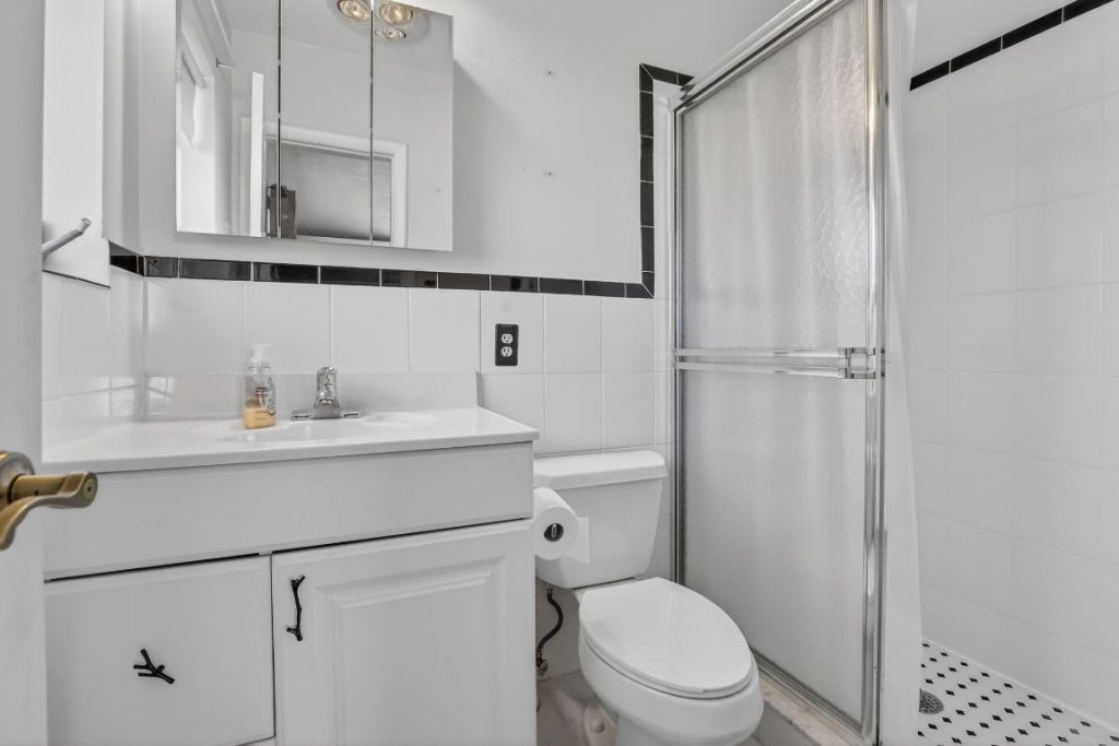 121 NW 77th Way, Pembroke Pines, FL 33024 Photo