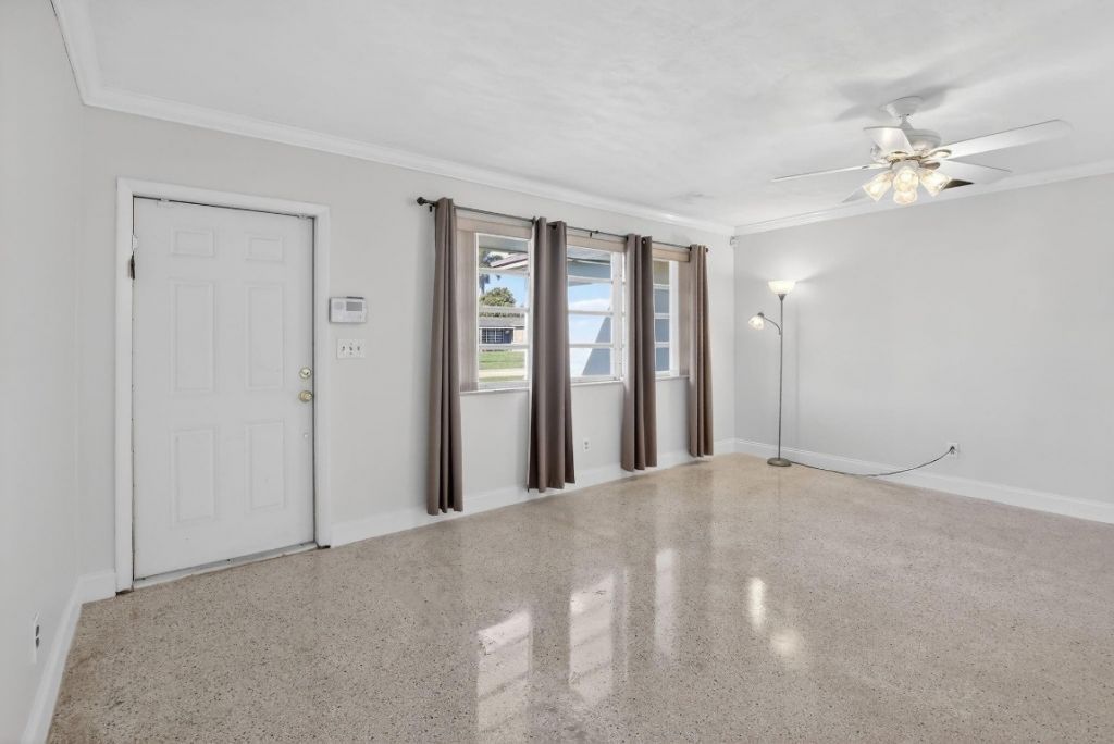 121 NW 77th Way, Pembroke Pines, FL 33024 Photo