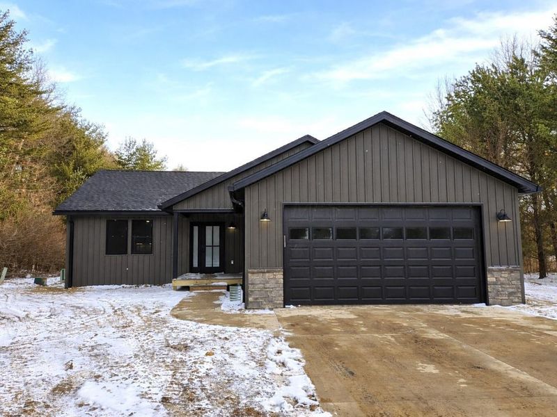 2116 Apple Valley Drive, Howard, OH 43028 Photo 1