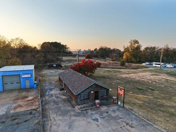 1917 N York, Muskogee, OK 74403