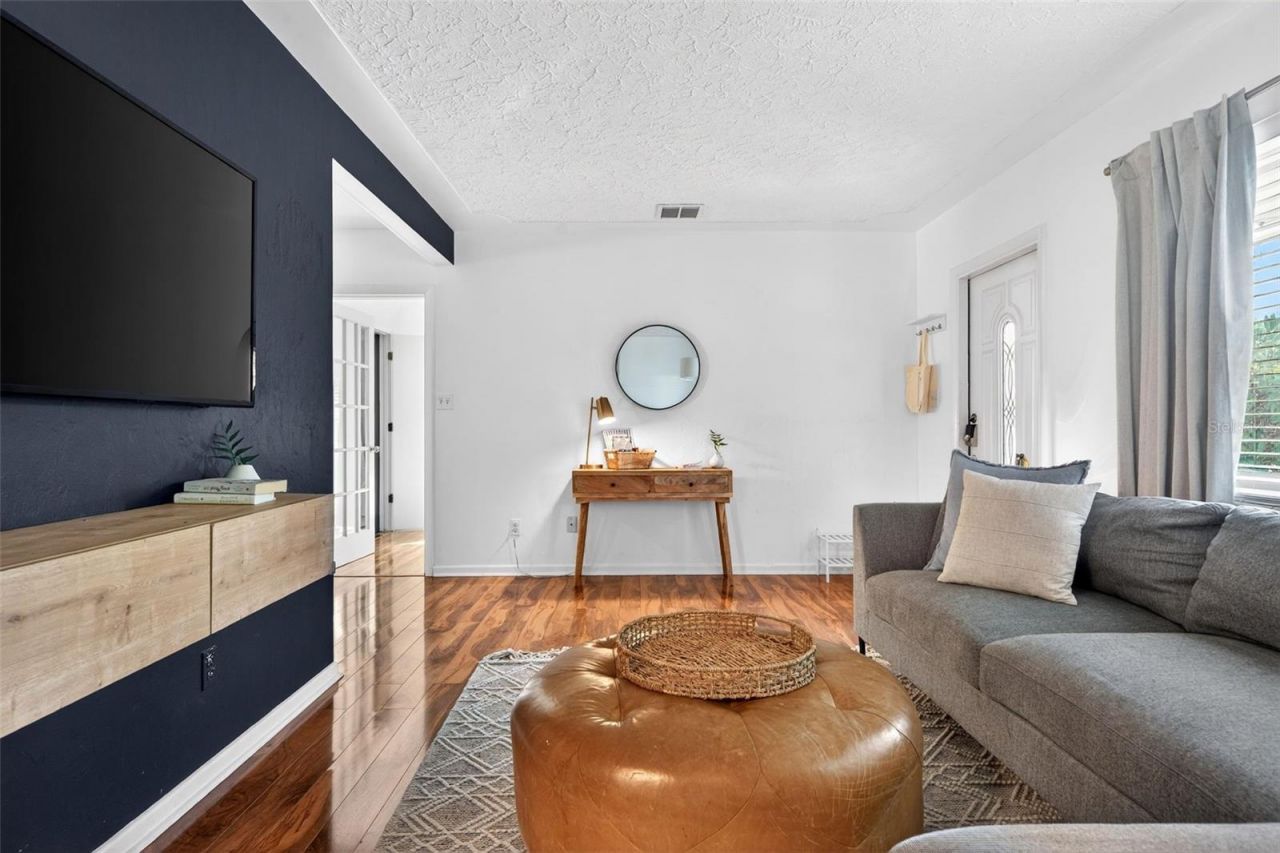 6215 Rodgers Avenue, Sarasota, FL 34231 Photo