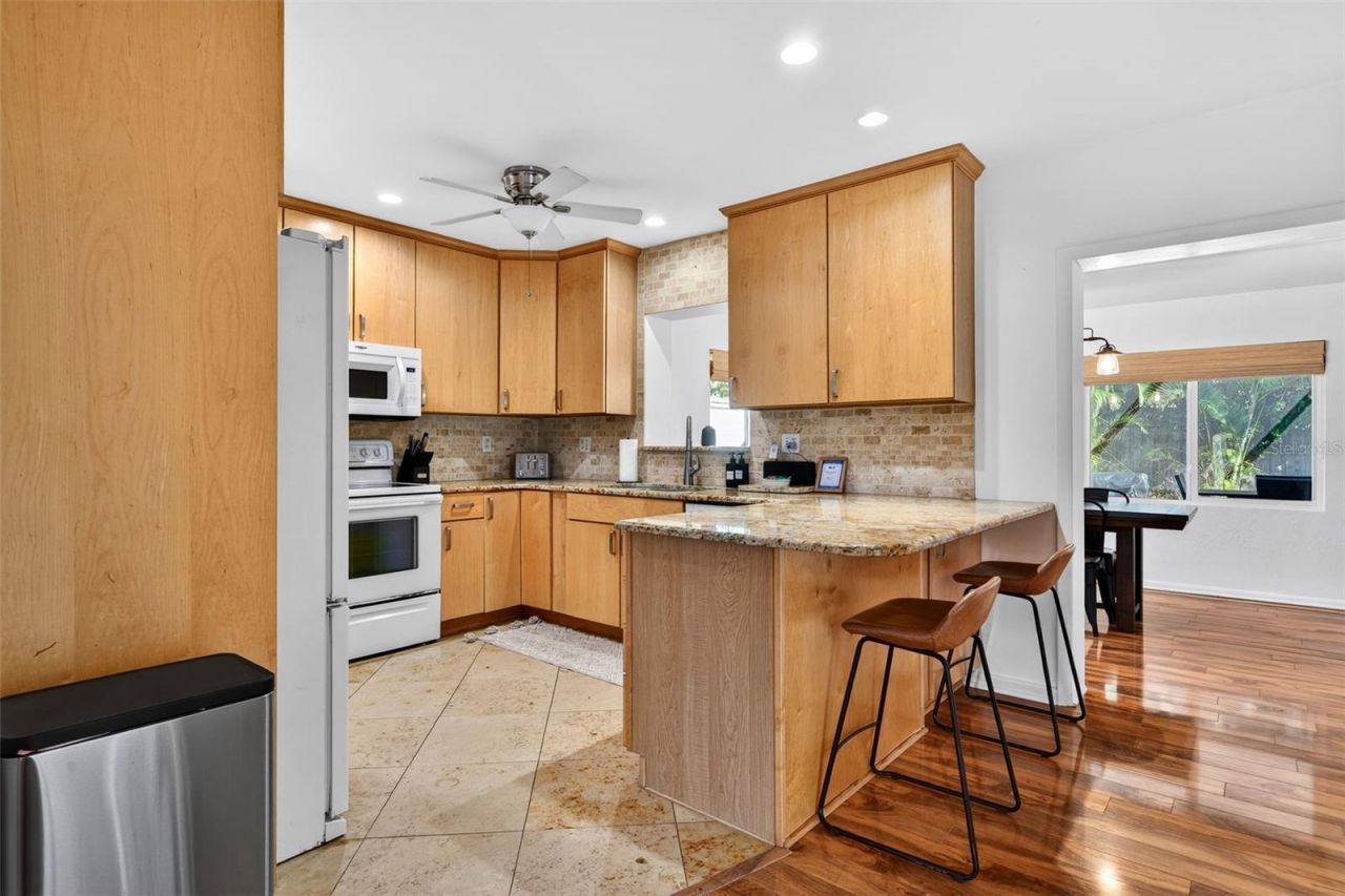 6215 Rodgers Avenue, Sarasota, FL 34231 Photo