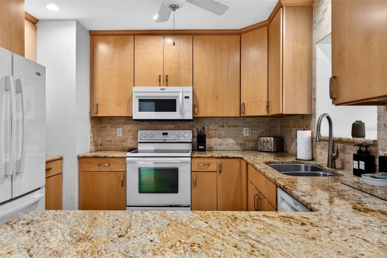 6215 Rodgers Avenue, Sarasota, FL 34231 Photo