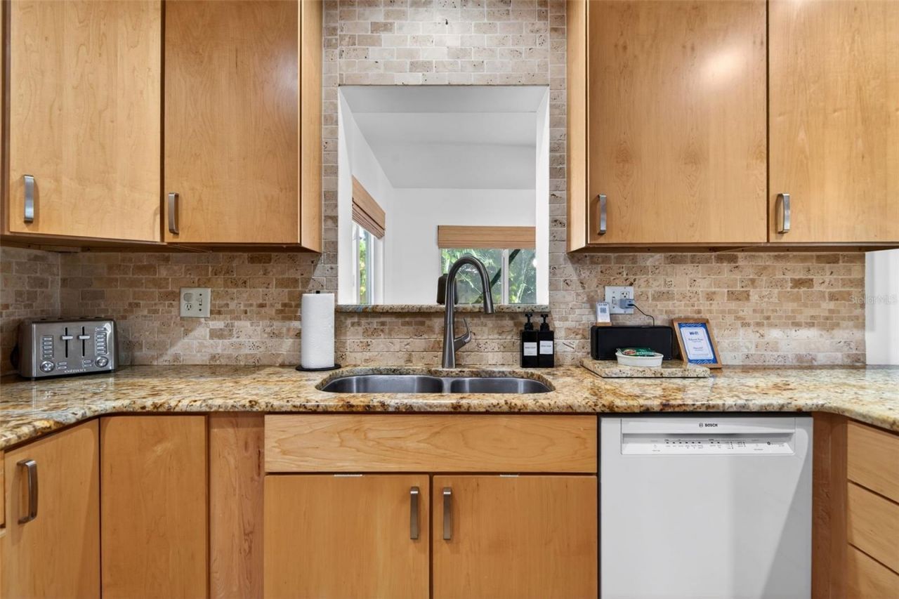 6215 Rodgers Avenue, Sarasota, FL 34231 Photo