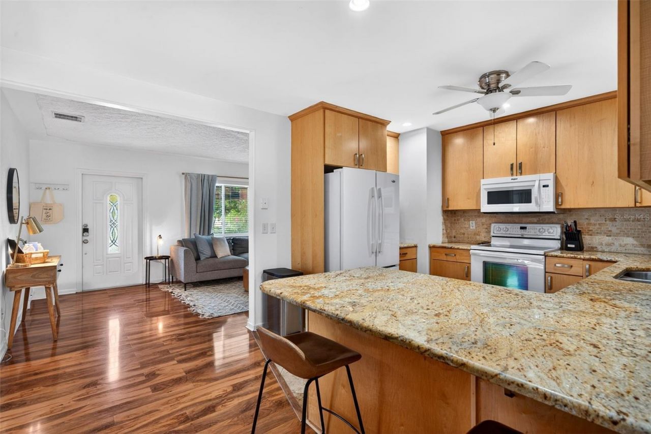 6215 Rodgers Avenue, Sarasota, FL 34231 Photo