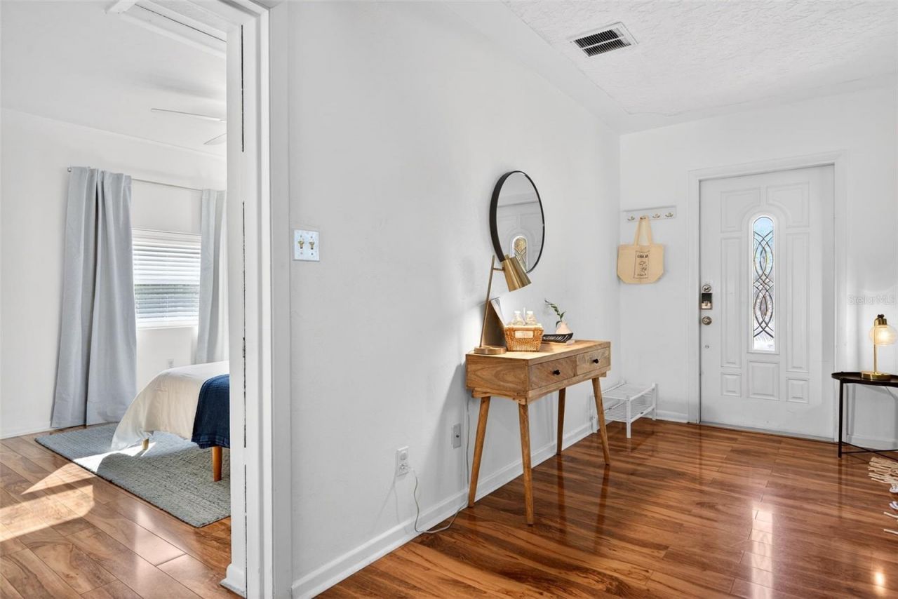 6215 Rodgers Avenue, Sarasota, FL 34231 Photo