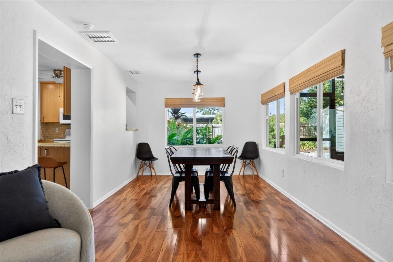 6215 Rodgers Avenue, Sarasota, FL 34231 Photo