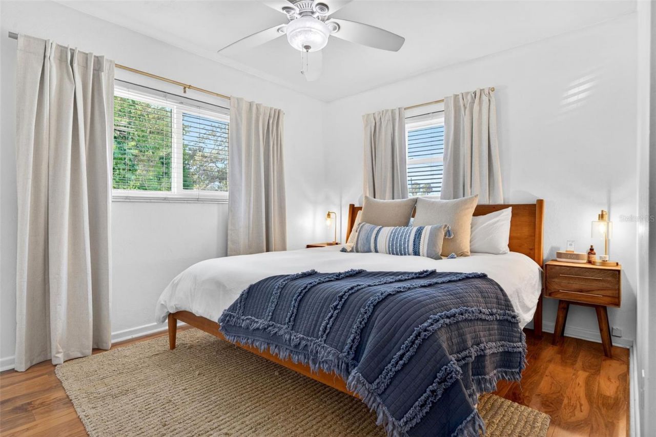 6215 Rodgers Avenue, Sarasota, FL 34231 Photo