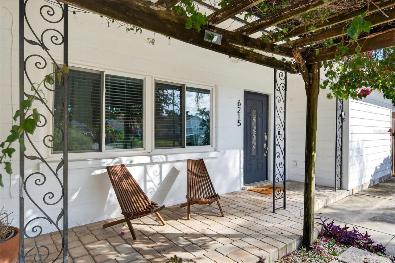 6215 Rodgers Avenue, Sarasota, FL 34231 Photo