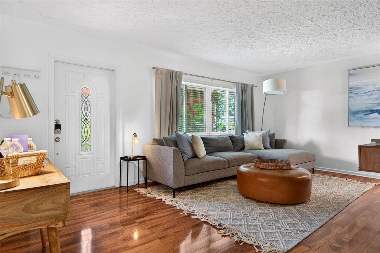 6215 Rodgers Avenue, Sarasota, FL 34231 Photo
