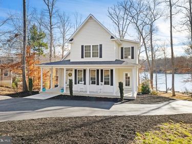 401 LAND 'OR DRIVE, RUTHER GLEN, VA 22546