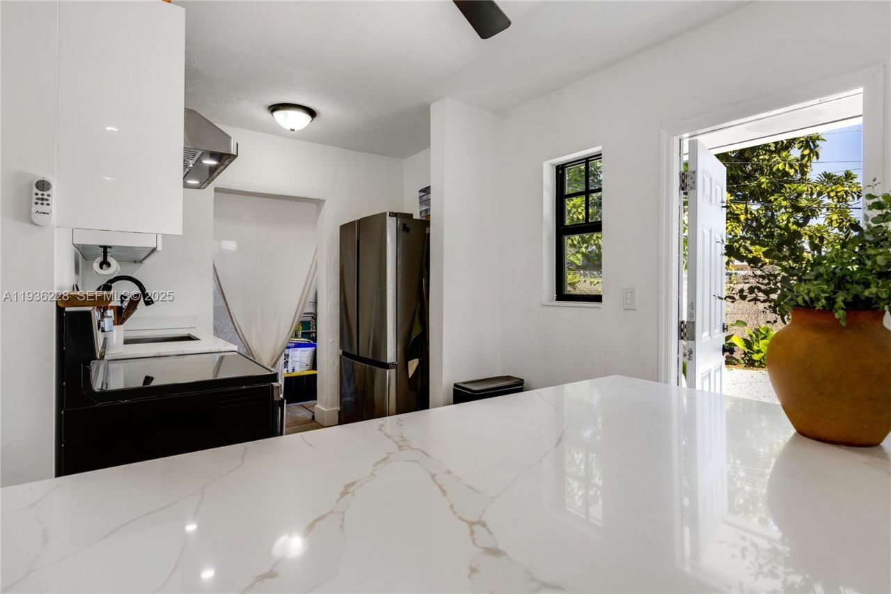 1775 NW 132nd St, Miami, FL 33167 Photo