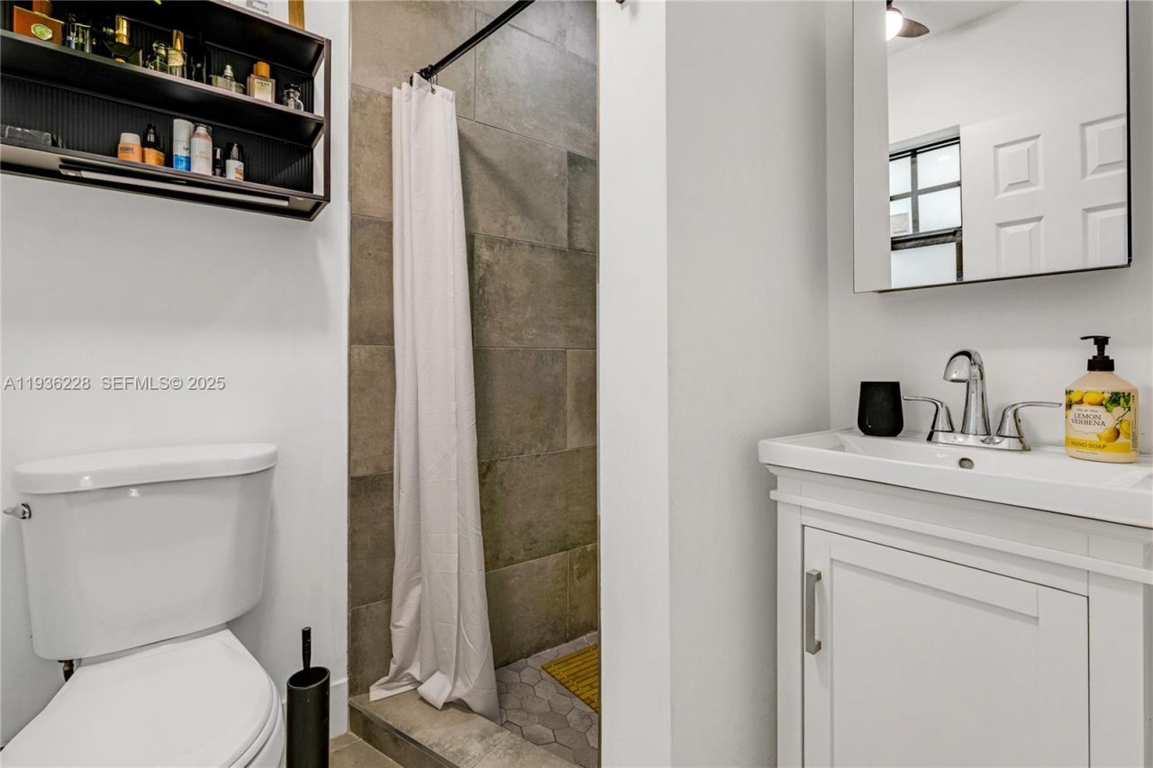 1775 NW 132nd St, Miami, FL 33167 Photo