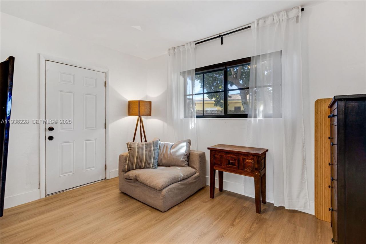 1775 NW 132nd St, Miami, FL 33167 Photo