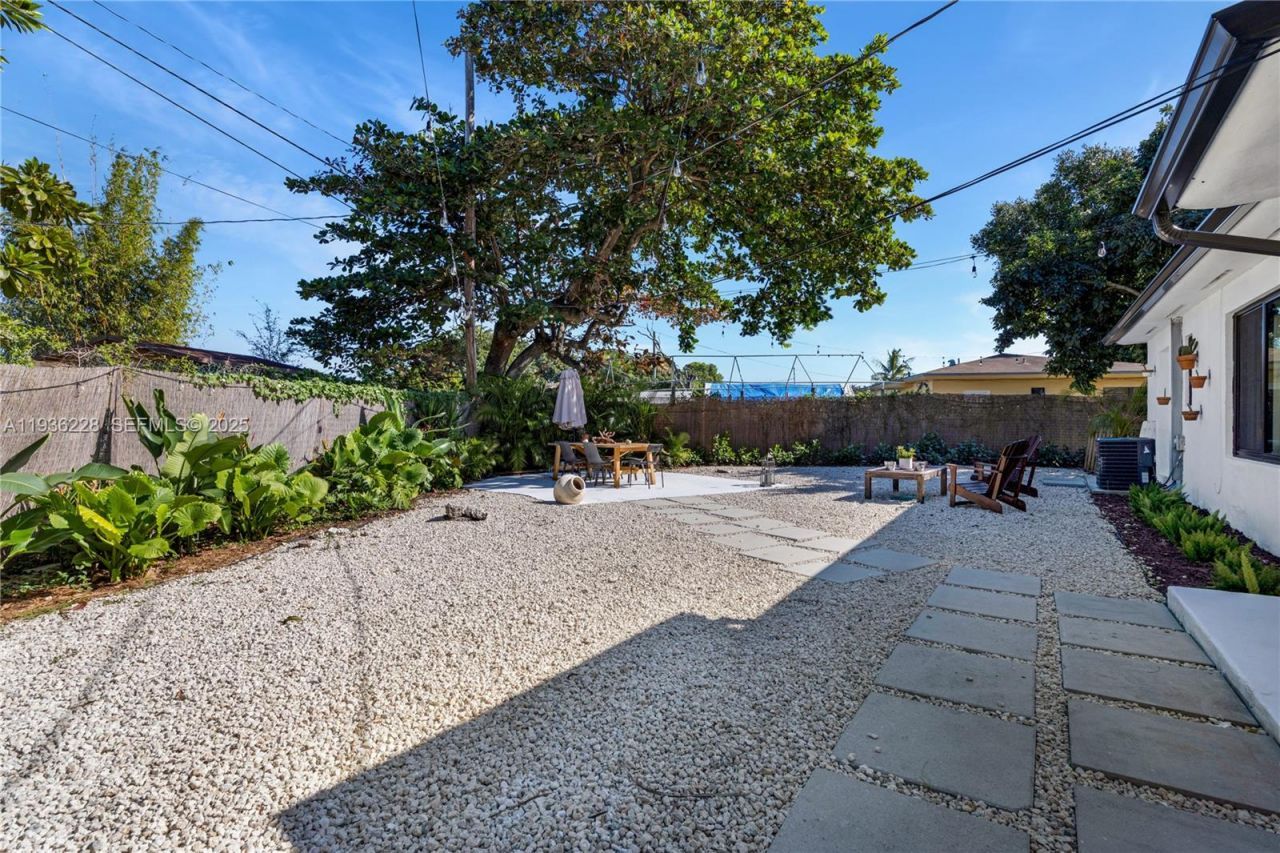 1775 NW 132nd St, Miami, FL 33167 Photo