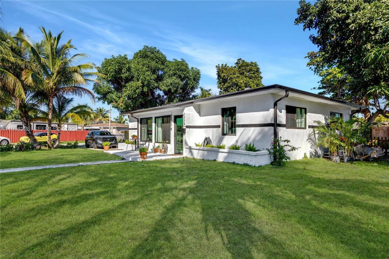 1775 NW 132nd St, Miami, FL 33167 Photo