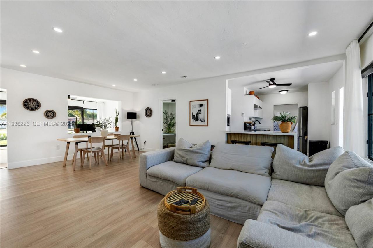 1775 NW 132nd St, Miami, FL 33167 Photo