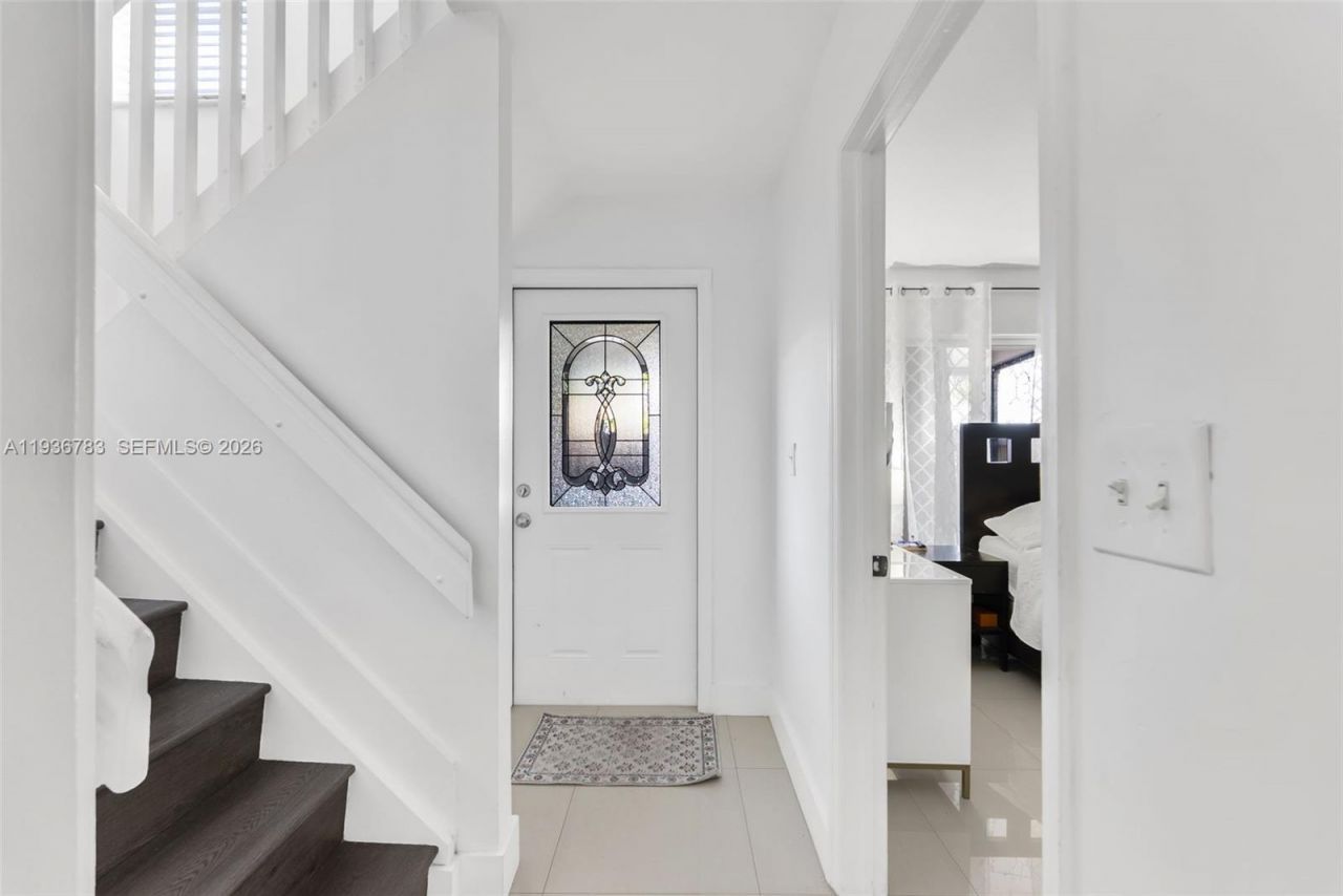 3725 SW 153rd Ct, Miami, FL 33185 Photo