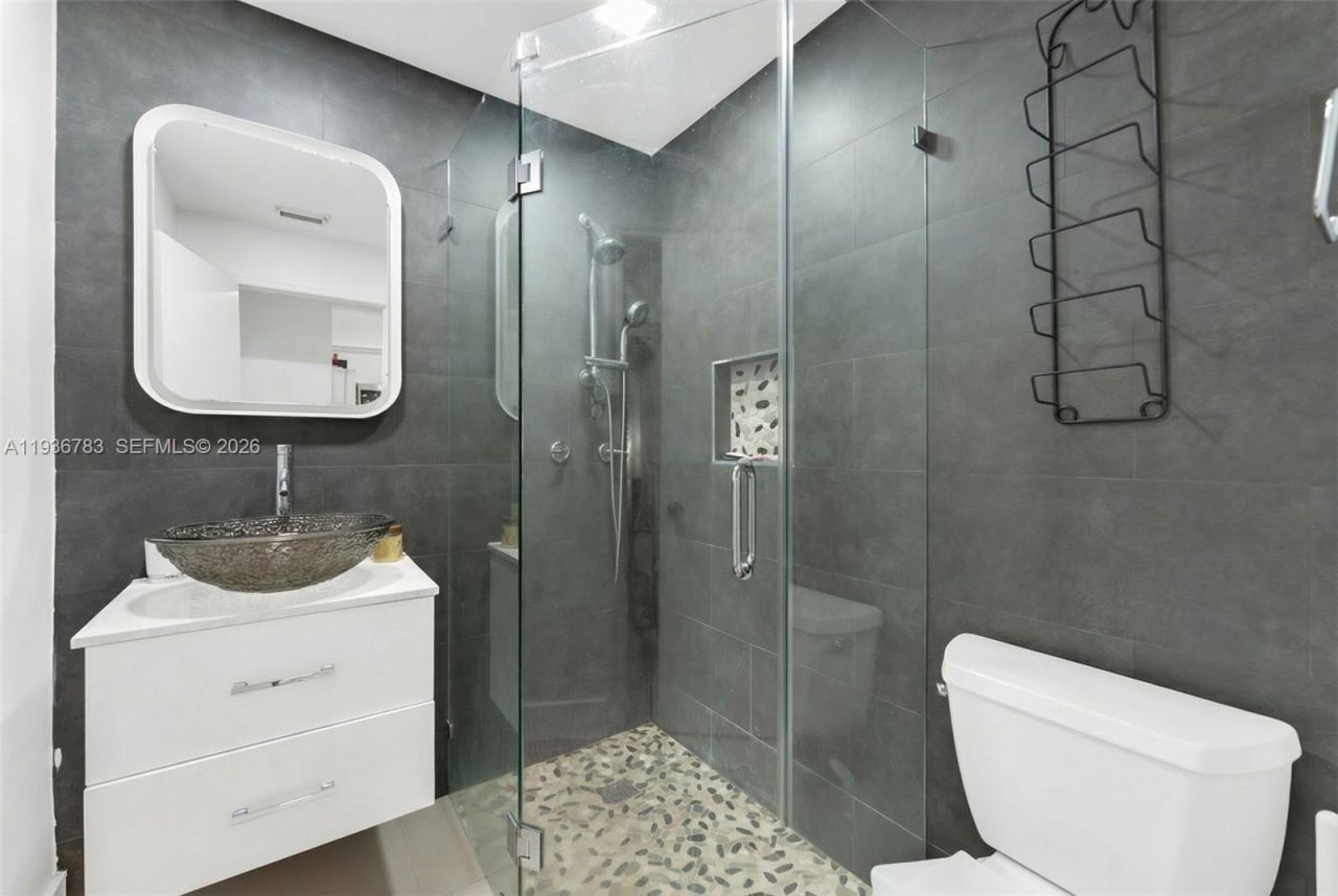 3725 SW 153rd Ct, Miami, FL 33185 Photo