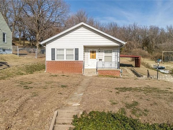 707 Court Street, St Joseph, MO 64504