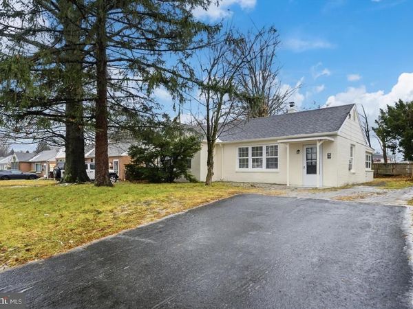 733 W COUNTY LINE ROAD, HATBORO, PA 19040