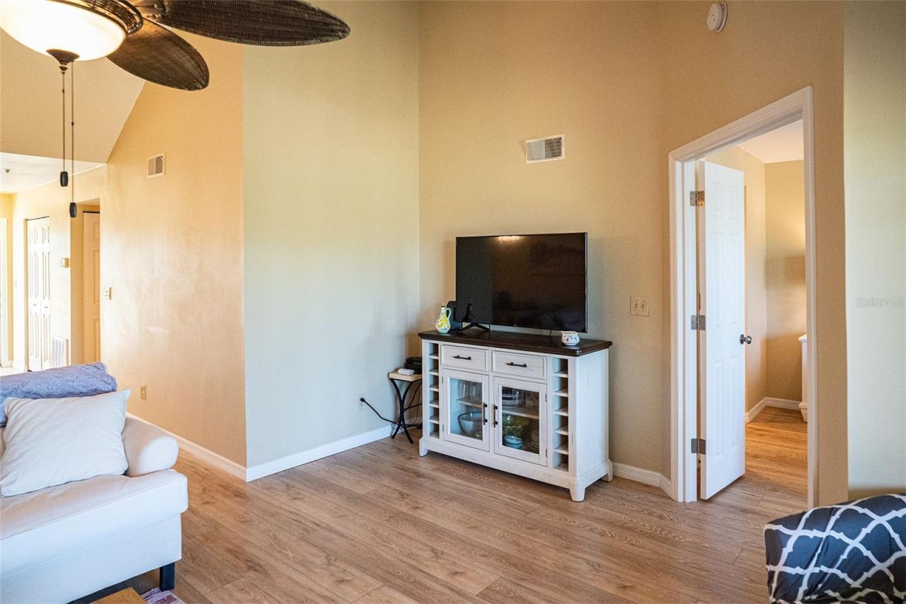 433 Cerromar Lane, Unit 541, Venice, FL 34293 Photo
