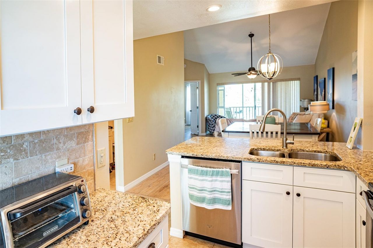 433 Cerromar Lane, Unit 541, Venice, FL 34293 Photo
