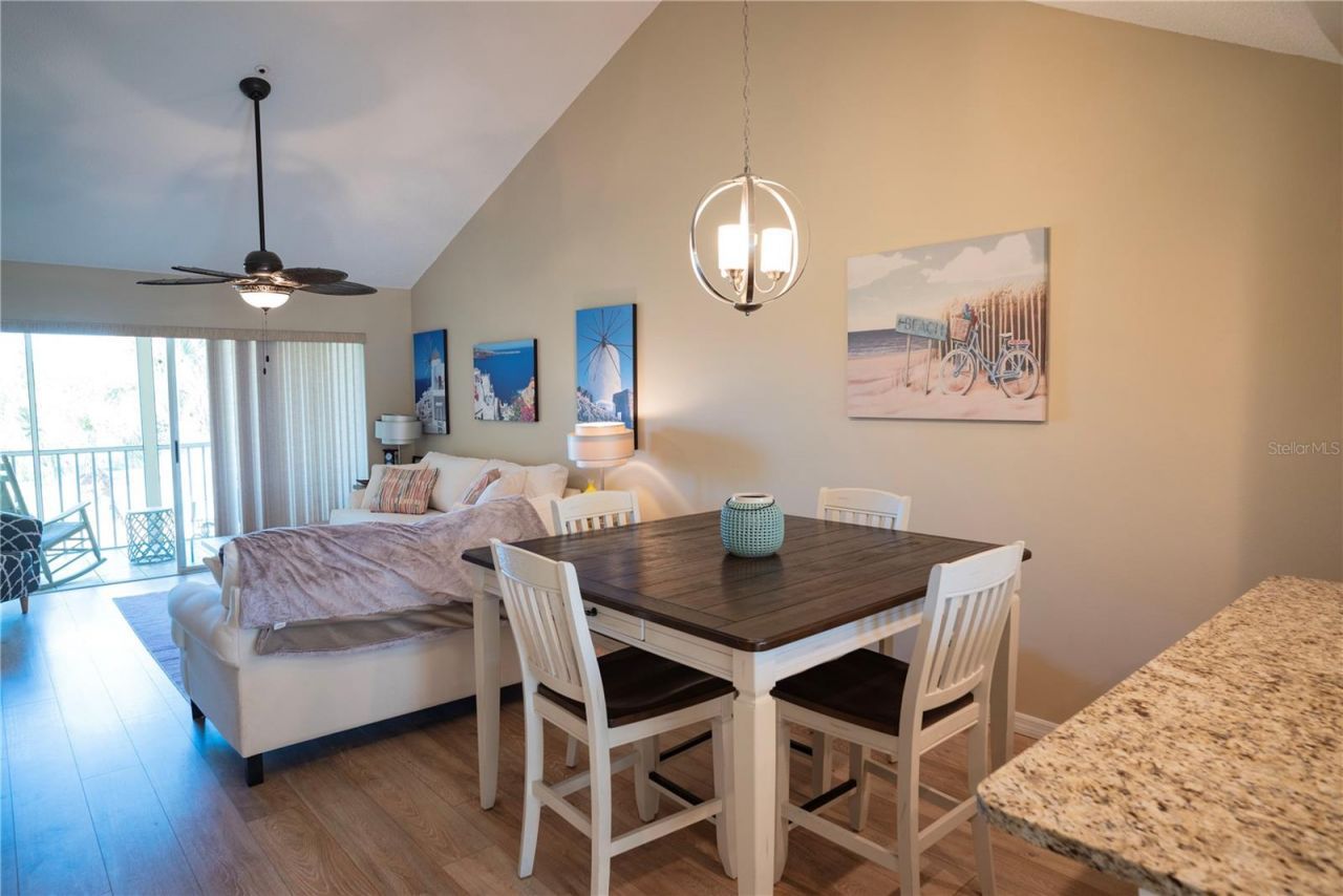 433 Cerromar Lane, Unit 541, Venice, FL 34293 Photo