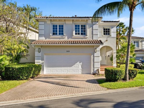 3135 NE 211 ST, Aventura, FL 33180