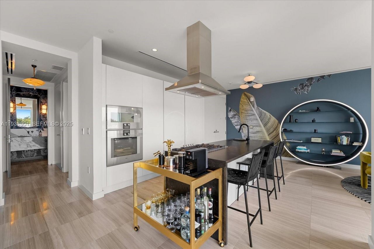 4701 N Meridian Ave , Unit 316, Miami Beach, FL 33140 Photo