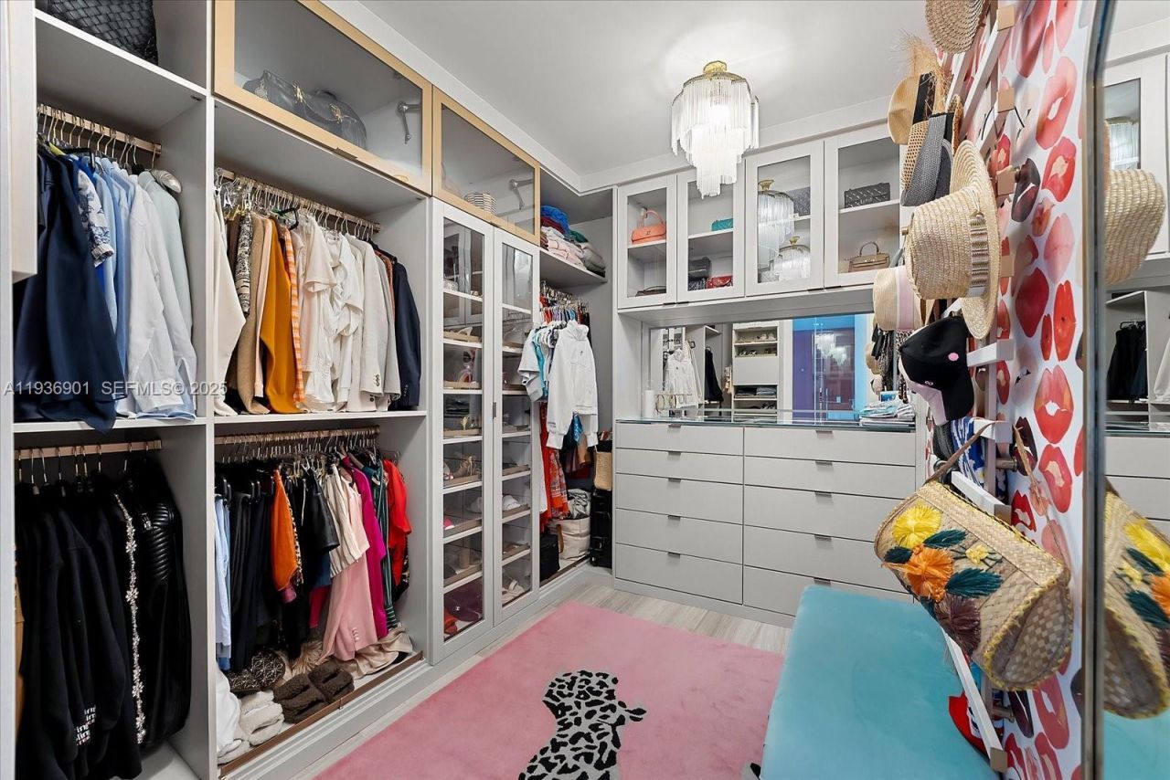 4701 N Meridian Ave , Unit 316, Miami Beach, FL 33140 Photo