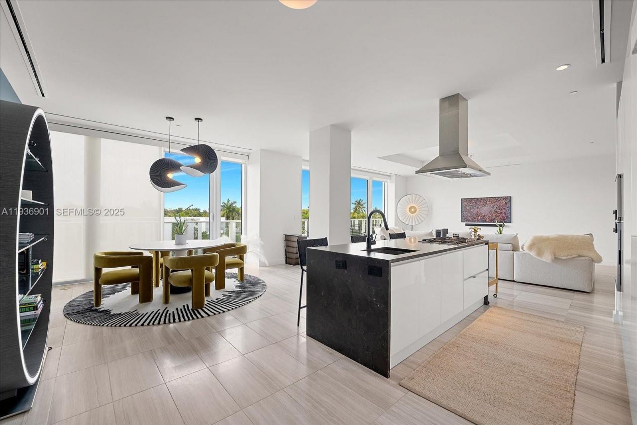 4701 N Meridian Ave , Unit 316, Miami Beach, FL 33140 Photo
