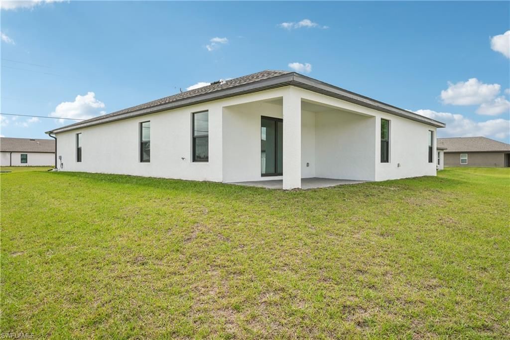 144 Blackstone Dr, Fort Myers, FL 33913 Photo