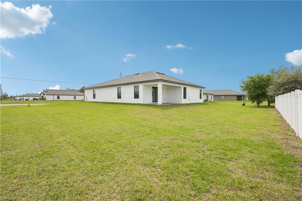 144 Blackstone Dr, Fort Myers, FL 33913 Photo